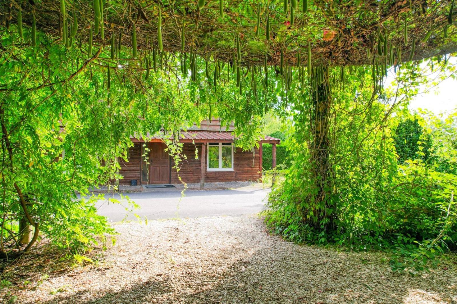 Les Cabanes Parisiennes - Chalets 1H30 From Paris - 62P Sainte-Geneviève-des-Bois Zewnętrze zdjęcie