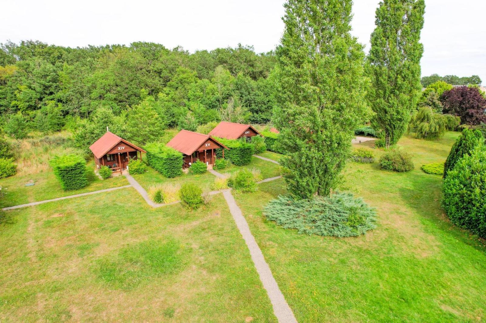 Les Cabanes Parisiennes - Chalets 1H30 From Paris - 62P Sainte-Geneviève-des-Bois Zewnętrze zdjęcie